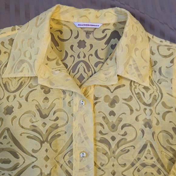 Allison Daley 2 Piece Set Yellow Button Up Lace Top and Matching Tank - Picture 7 of 13